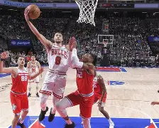 关于转折点芝加哥公牛扳平良机,NBA常规赛今晨攻防权衡,引发热议,临场指挥获称赞的信息 关于转折点芝加哥公牛扳平良机,NBA常规赛今晨攻防权衡,引发热议,临场指挥获称赞的信息