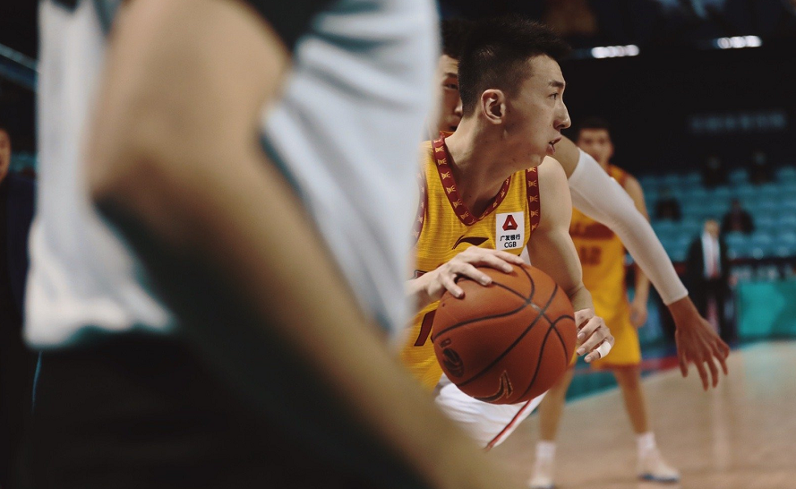 广东宏远内部会议纪要流出——今晚篮板制胜;欧篮联使命明确;球探报告显示潜力(广东宏远这些年真正的夺冠核心已经离队) 广东宏远内部会议纪要流出——今晚篮板制胜;欧篮联使命明确;球探报告显示潜力(广东宏远这些年真正的夺冠核心已经离队)