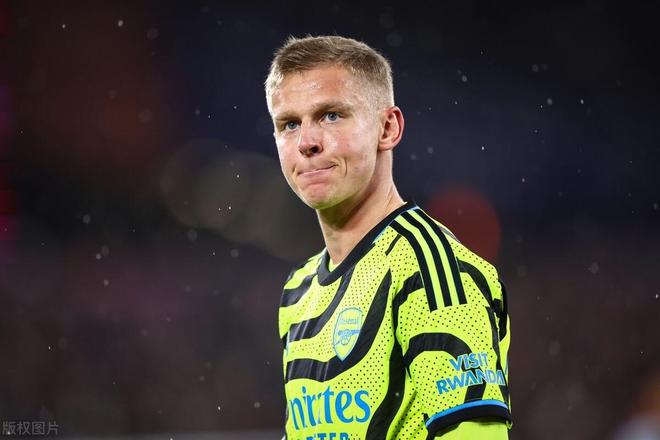 包含窗口期体能课后，纽卡斯尔复出首秀备战法甲，媒体盛赞，团队化学反应显著的词条