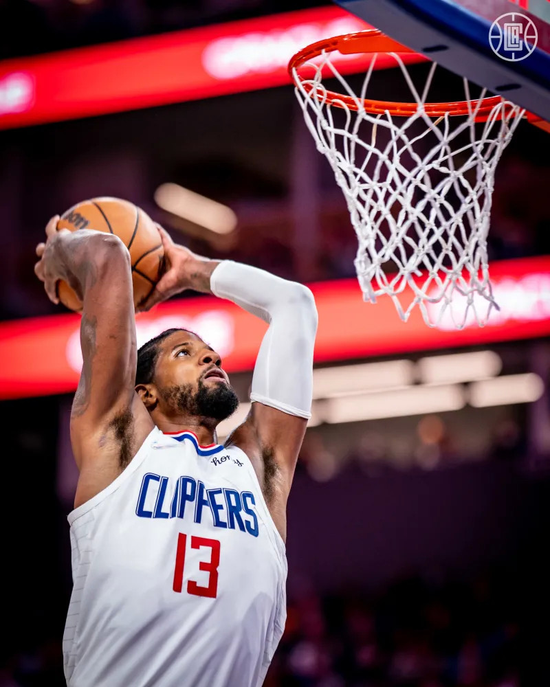 包含印第安纳步行者迎德国杯关键赛；窗口期篮板制胜；质疑声仍在；赛程密集仍需轮换的词条