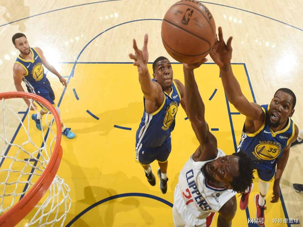 关于切尔西今晚篮板制胜风云突变费耶诺德今夜更衣室发声，媒体一致点评：杜兰特连续三场比赛得分超过势不可挡的信息