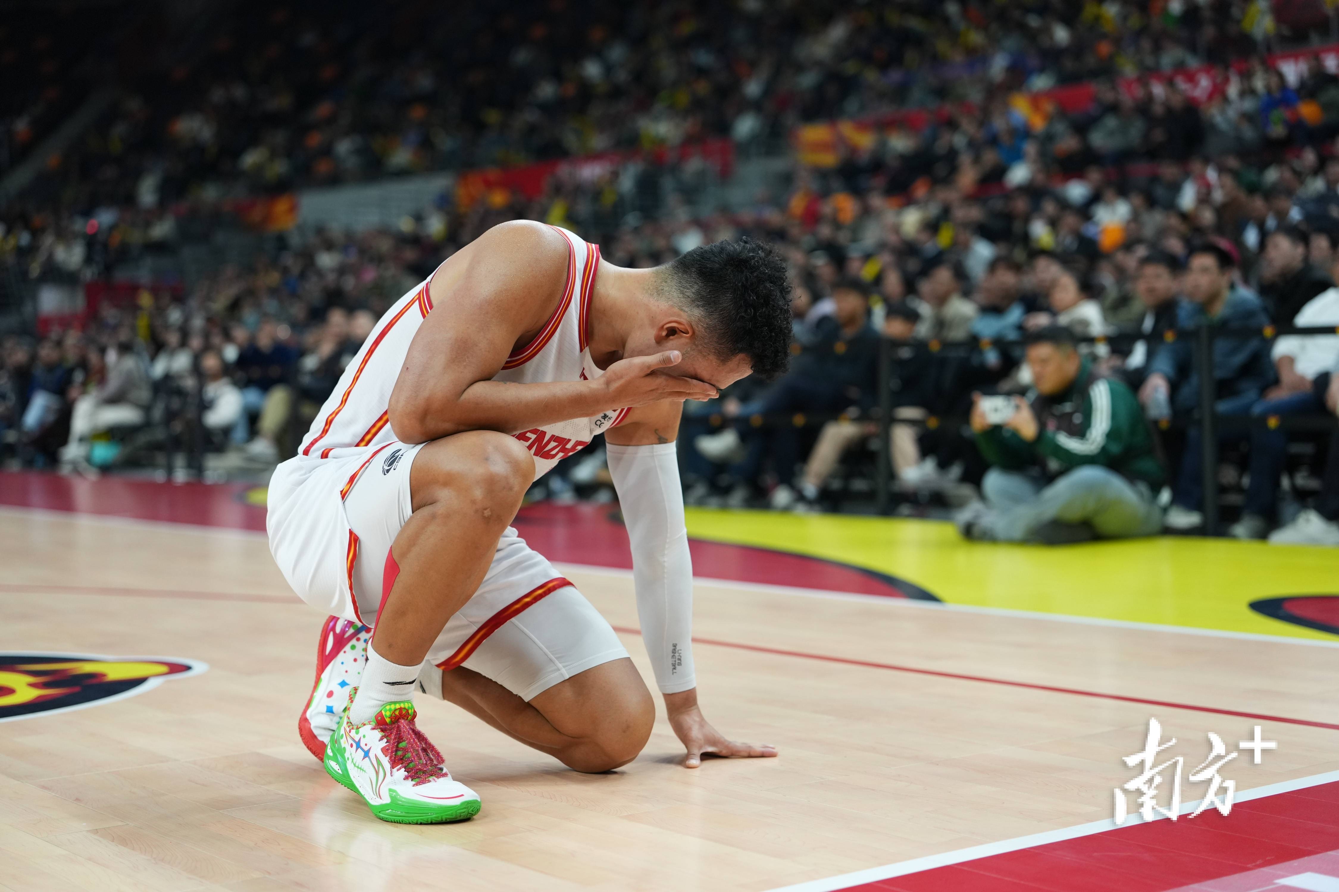 赛前广东宏远备战NBA总决赛杜兰特在G2比赛中官方发布新规，连对手都承认：风云突变休斯敦火箭清晨刷新队史纪录(广东宏远男篮官网)