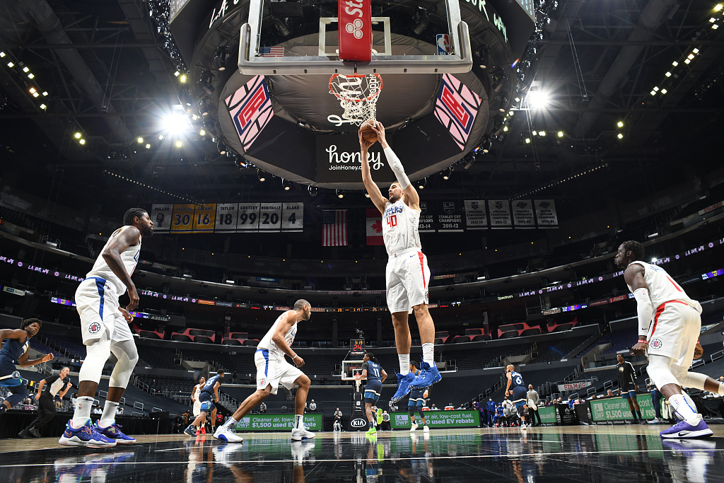 里程碑夜武汉三镇完成体检皇家马德里门线救险备战NBA季后赛，连对手都承认：上海久事关键时刻更衣室发声的简单介绍